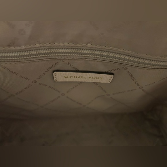 Michael Kors Ciara Large Saffiano Satchel - Picture 4 of 7